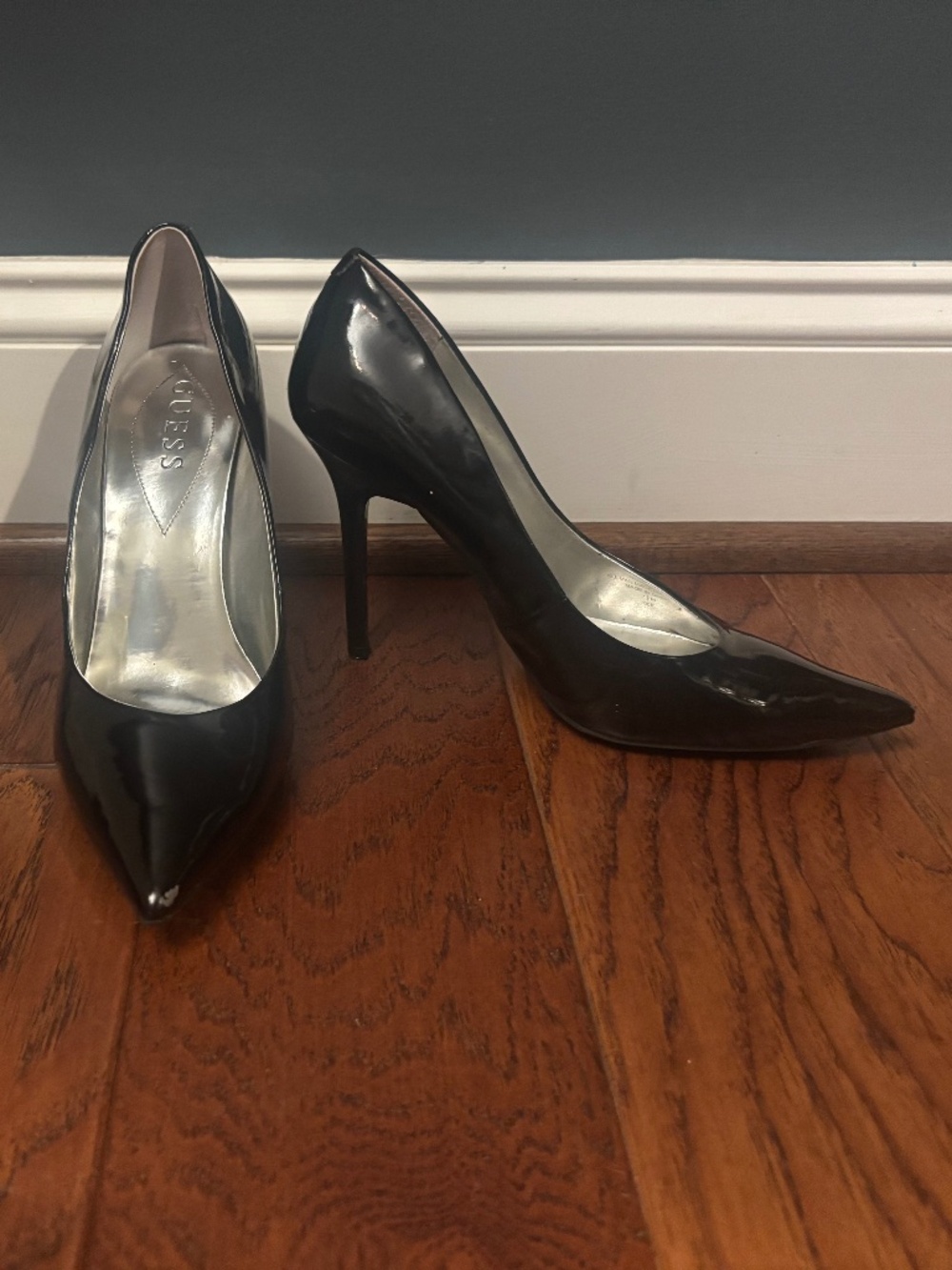 Black Patent Guess Pumps